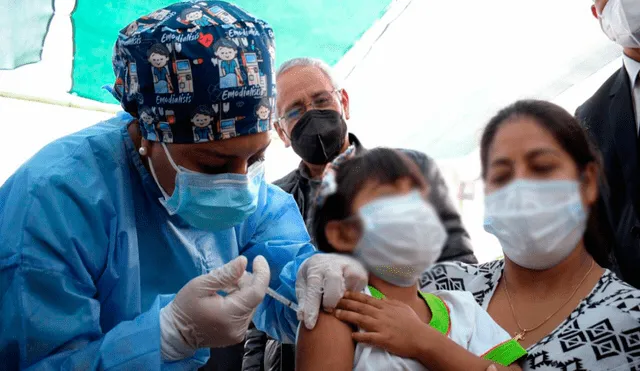 Autoridades lambayecanas y personal de salud dieron inicio a proceso de inmunización en niños. Foto: Geresa