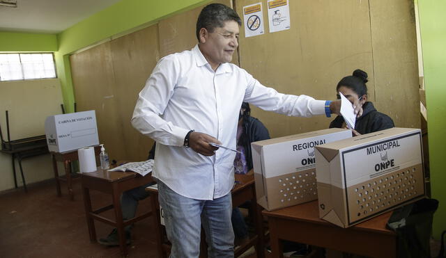 Poco apoyo. Próximo alcalde de Arequipa Víctor Hugo Rivera tuvo 15.83 % de votos válidos. Foto: Rodrigo Talavera/ LR