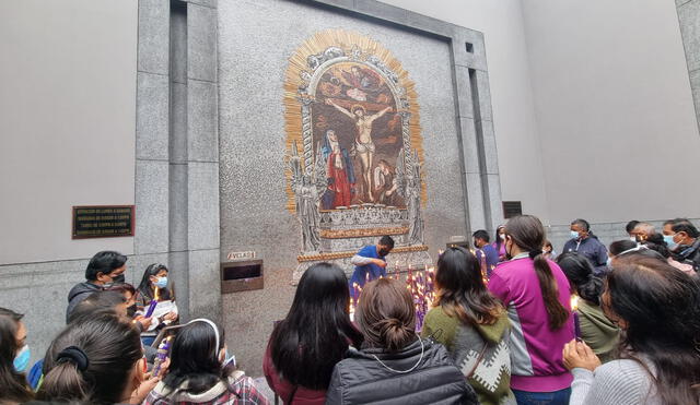 La procesión del Señor de los Milagros vuelve a salir el 18 de octubre. Foto: Maria Pia Ponce / URPI - LR