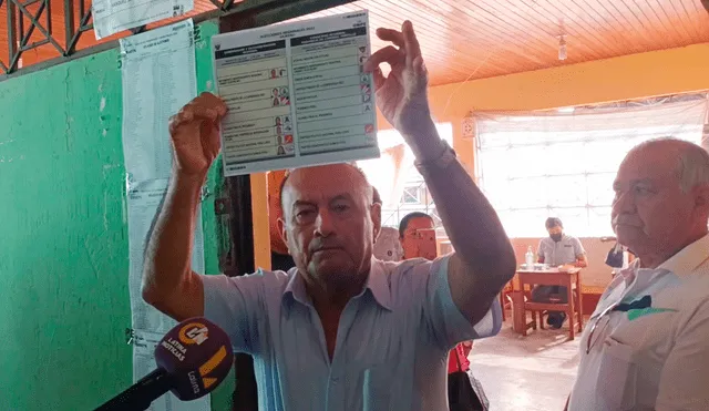 Edwin Vásquez, postulante a gobernador regional de Ucayali, denuncia que no apareció en la cédula de votación a pesar que un mandato judicial ordenó su inscripción como candidato. Foto: Cortesía