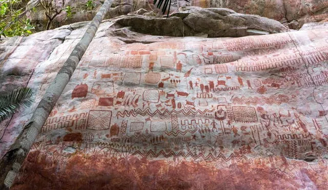 Estas rocas en la Serranía La Lindosa contienen dibujos que datan de la última Edad de Hielo en la Tierra. Foto: Marie-Claire Thomas / Wild Blue Media