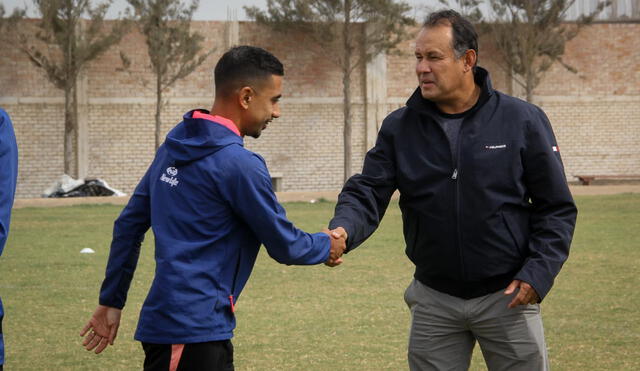 Juan Reynoso llegó a Chiclayo para visitar a jugadores de Carlos Stein. Foto: Carlos Stein