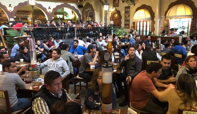 La Municipalidad de Lima multó al restaurante bar de jirón de la Unión con un total de 13.800 soles. Foto: Rincón Cervecero