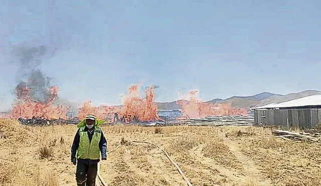 Incendio. Fuego alarmó a los estudiantes y docentes. Foto: La República