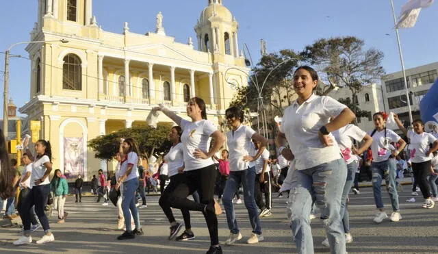 Con esta actividad, se busca promover el arte y realzar el valor cultural de la ciudad. Foto: MPCh