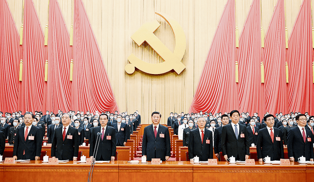 Cónclave. Xi Jinping (centro) y miembros del Comité Permanente del Buró Político del Comité Central del PCCh. Foto: EFE