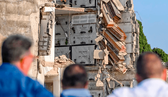 El desastre se produjo en el lugar conocido como Capilla de la Resurrección, Napolés, Italia. Foto: EFE