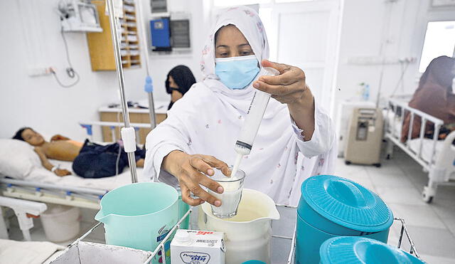 Emergencia. Apoyo para pacientes en una sala de desnutrición en el sur de Afganistán.