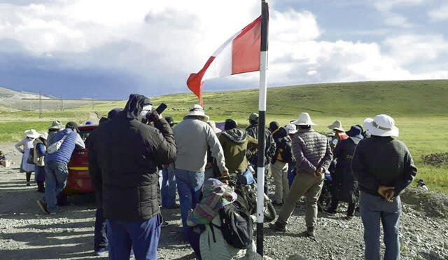 Cusco. Comuneros bloquearon vía la semana pasada. Foto: La República