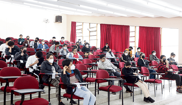 ¿Quién falló? Es la segunda vez que se filtra examen de San Marcos, pese al estricto control. Foto: Félix Contreras/ La República