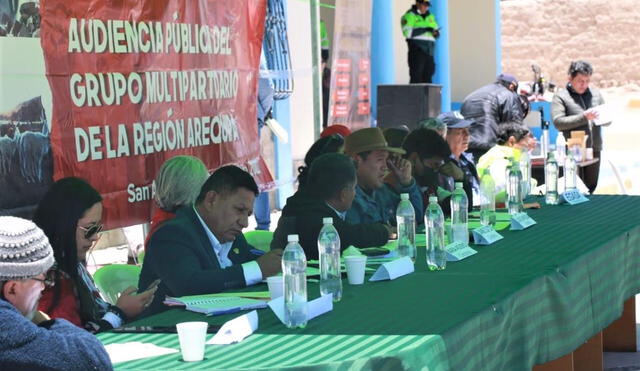 Audiencia. Congresistas escucharon a pobladores.