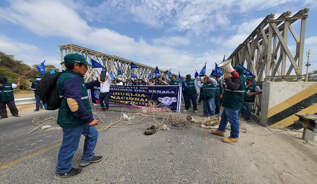 Trabajadores protestarán de manera indefinida para exigir sus derechos. Foto: Almendra Ruesta.
