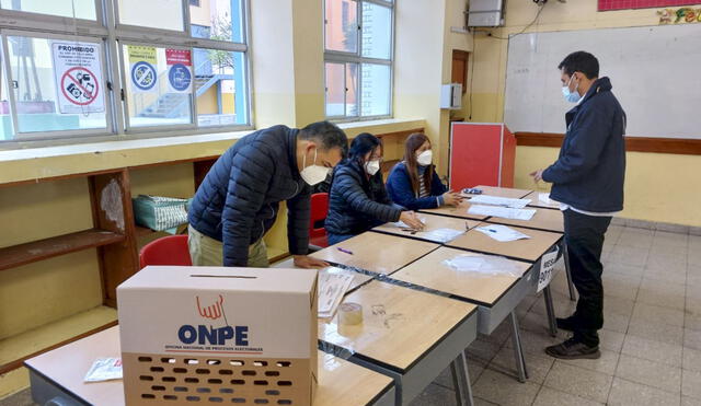 Candidatos no lograron pasar el 30 % de votos válidos, por lo que irán a segunda vuelta en el Callao. Miguel Cordano y Ciro Castillo van al balotaje. Foto: Difusión.
