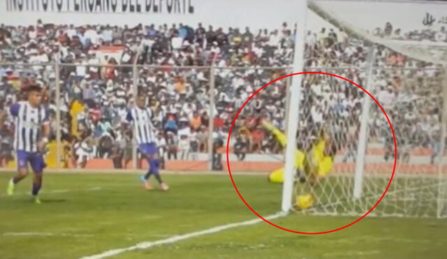 Hernán Barcos anotó el polémico gol que le dio la victoria a Alianza Lima. Foto: captura Alianza Play.