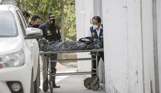 Extraño. Fiscalía señala que hace mucho debieron retirar restos. Foto: Rodrigo Talavera/La República