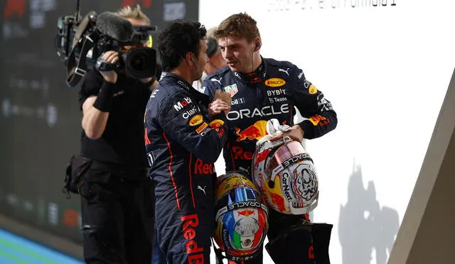 Max Verstappen y Sergio Perez son compañeros desde el 2021. Foto: AFP