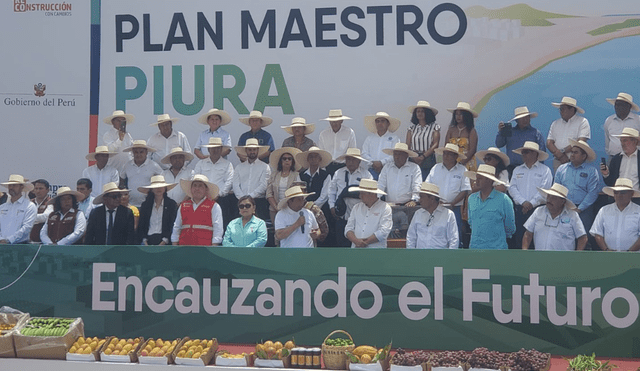 Autoridades de Piura participan en entrega de Plan Integral. Foto: Grover Lozada