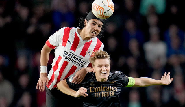 Arsenal puede quedar en playoffs si pierde en la jornada final del Grupo A. Foto: PSV