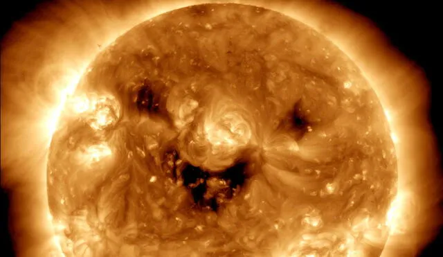 'Sonrisa' del Sol captada por el Solar Dynamics Observatory el 26 de octubre de 2022. Foto: SDO / NASA