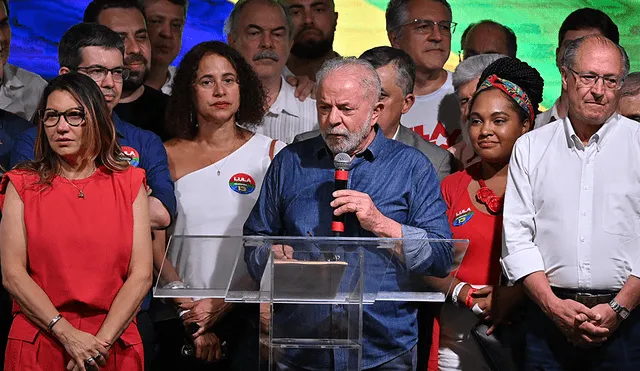 Lula da Silva brinda su primer discurso como presidente electo de Brasil. Foto: AFP