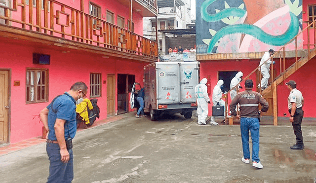 Hallazgo. Policías de Ecuador llegaron a un hotel de la zona de Montañita tras el asesinato. Foto: difusión