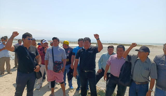 Hombres de mar esperan respuesta del Ejecutivo. Foto: Juan Nunura