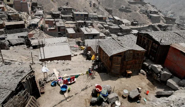 El número de peruanos en situación de pobreza aumentó en el último año. Foto: Astelus