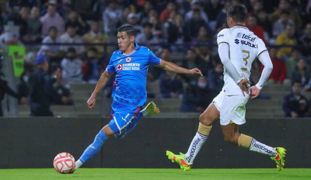 Pumas y Cruz Azul jugarán su quinto partido entre sí este 2022. Foto: composición/GLR