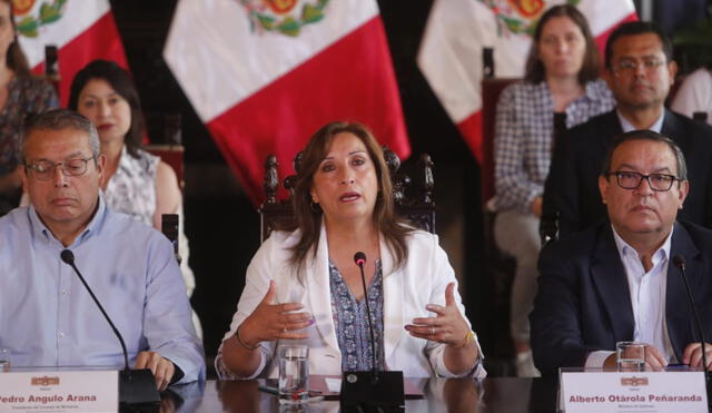 Dina Boluarte criticó que el Congreso rechace la propuesta de adelanto de elecciones para diciembre del 2023. Foto: La Repúblca