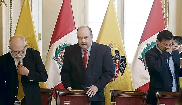 Vecinos de Puente Piedra realizaron un plantón el último martes 1, en el que exigieron el retiro de los peajes. Foto: Félix Contreras/La República