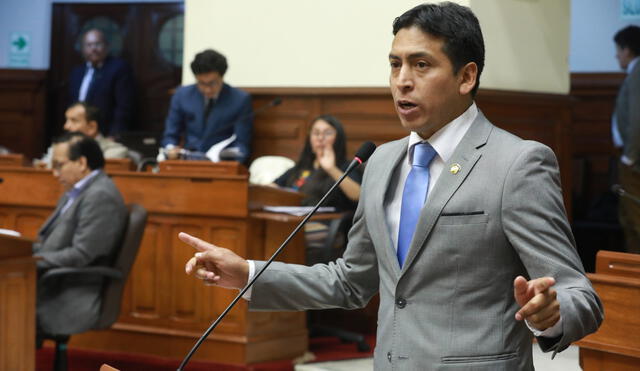 Freddy Díaz es acusado de ultrajar a una trabajadora de su despacho. Foto: Congreso