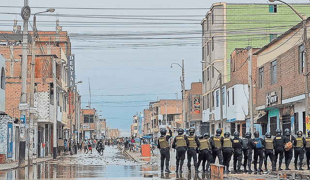 A Chao llegó un fuerte contingente policial y del Ejército. Foto: difusión