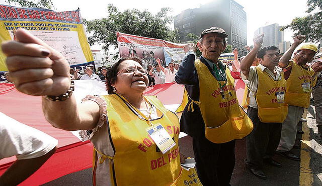 Esperan justicia. El ministro de Economía y Finanzas, Alex Contreras, se manifestó a favor del pago a los fonavistas, pero devolución aún no avanza. Foto: difusión