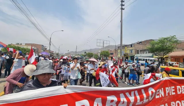 Muchos de ellos eran compatriotas que han llegado desde provincia. Foto: Vanessa Trebejo - LR