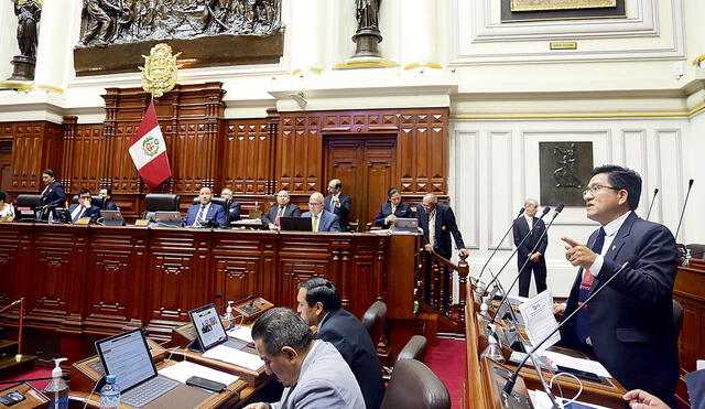 Congreso. El viernes, el Parlamento se perdió la oportunidad de adelantar las elecciones para este año y darle una salida a la crisis política que vive el país. Foto: Félix Contreras/La República