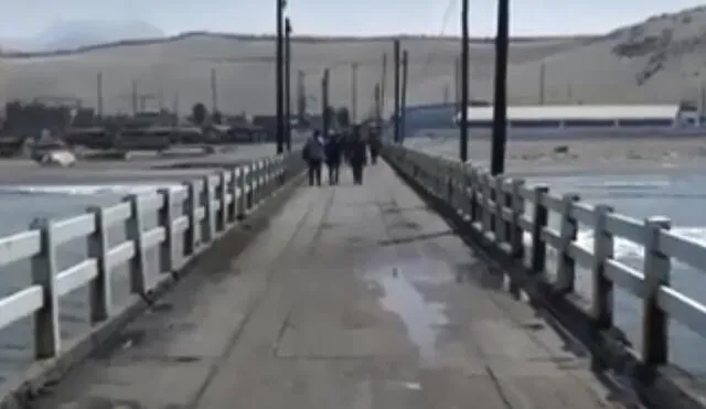 Pescadores piden que mejoramiento de muelle se haga de forma inmediata. Foto: captura Sol Tvperú