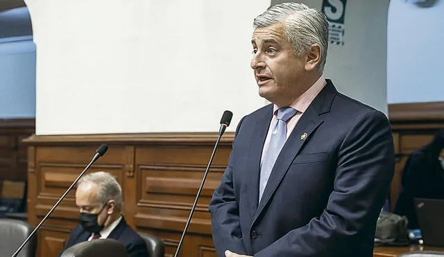 Rechazo. Juan Carlos Lizarzaburu criticado por expresiones. Foto: Congreso
