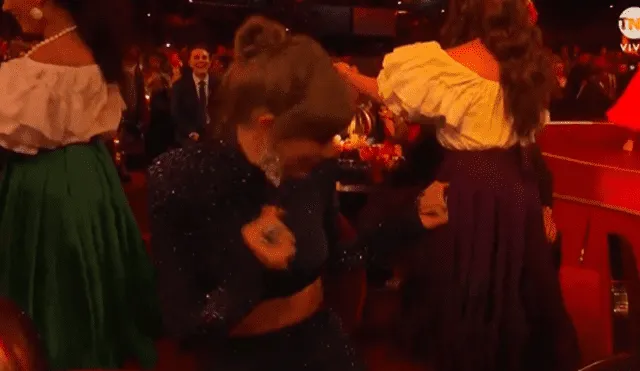 Taylor Swift baila merengue en los Grammy 2023. Foto: captura TNT