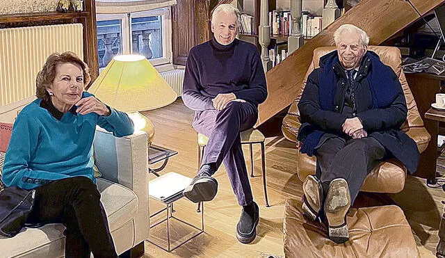 Familia. Mario Vargas Llosa acompañado de su exesposa y Álvaro, hijo de ambos. Foto: Twitter/Álvaro Vargas Llosa