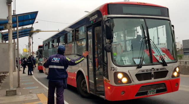 Las personas con alguna discapacidad severa deberán contar con su carnet del Conadis para viajar de forma gratuita en el Metropolitano y los corredores complementarios. Foto: Andina