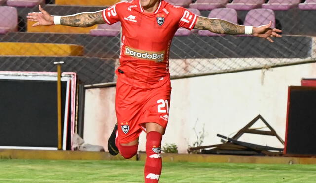 Noche. El ecuatoriano Garcés tuvo una gran nocche anotando los dos goles de Cienciano. Foto: Club Cienciano.