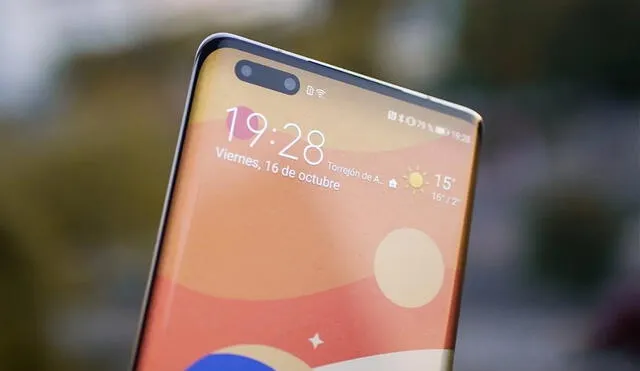 Así lucía el Huawei Mate 40 Pro. Tenía algo parecido a la isla dinámica de Apple. Foto: Andro4all