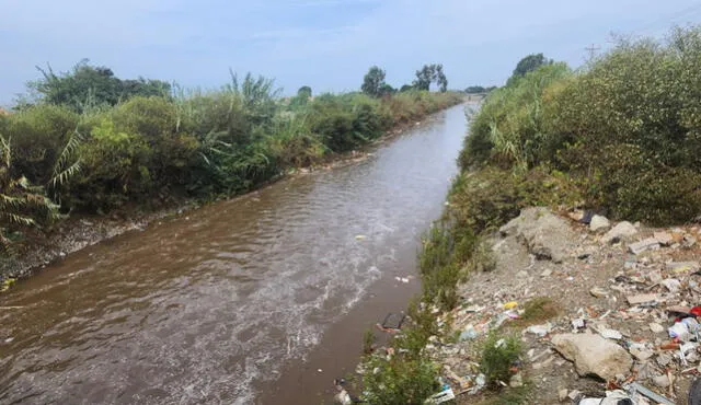 El aumento del caudal del río inició a las 9.00 a. m. Foto: COER Áncash