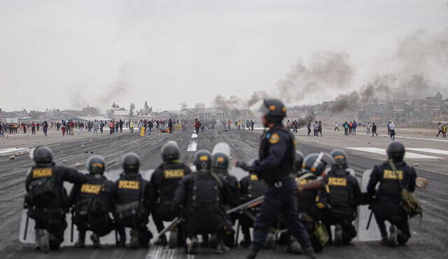 Policía resguardará las marchas. Foto: Rodrigo Talavera/La República.