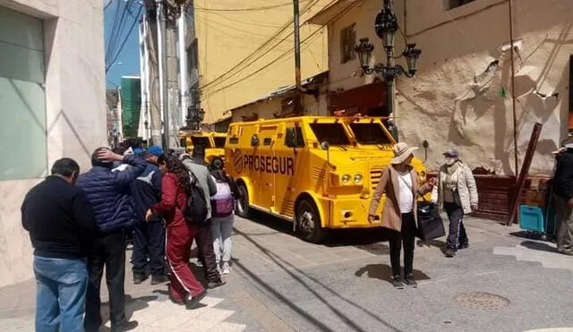 Caudales de Prosegur llegaron a la ciudad de Puno para abastecer de dinero al Banco de la Nación. Foto: RED Noticias Puno