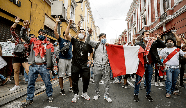 Miedo. El Gobierno busca incrementar las penas para infundir temor entre los que participan en las protestas. Foto: Antonio Melgarejo/La República