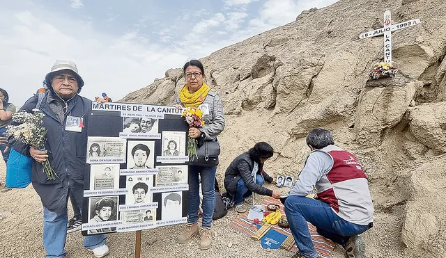 Cieneguilla. Familiares de las víctimas de La Cantuta no olvidan. Estuvieron en diligencias del año pasado para seguir buscando los restos de los que faltan. Foto: difusión