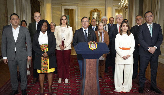 A un poco más de medio año a cargo de la presidencia de Colombia, Gustavo Petro realizó cambios en su gabinete ministerial. Foto: EFE