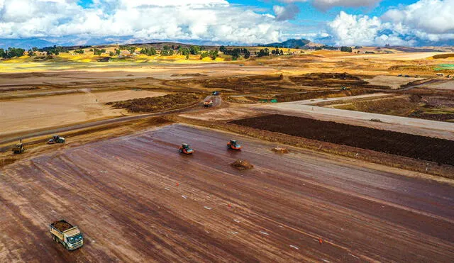 El avance de movimiento de tierras tiene un avance de 92%. Foto: MTC