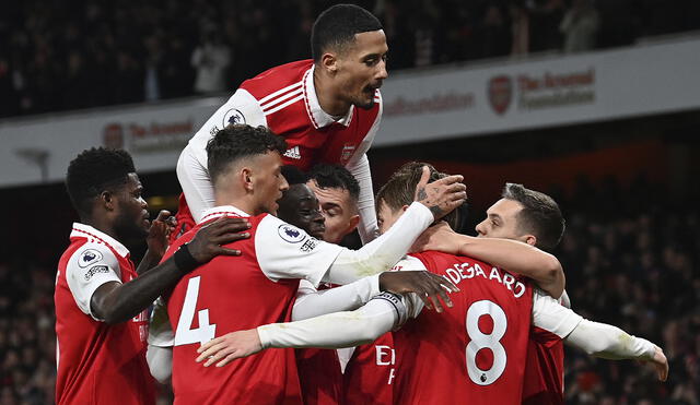 Arsenal recuperó el partido pendiente por Premier League y sumó tres puntos más. Foto: AFP